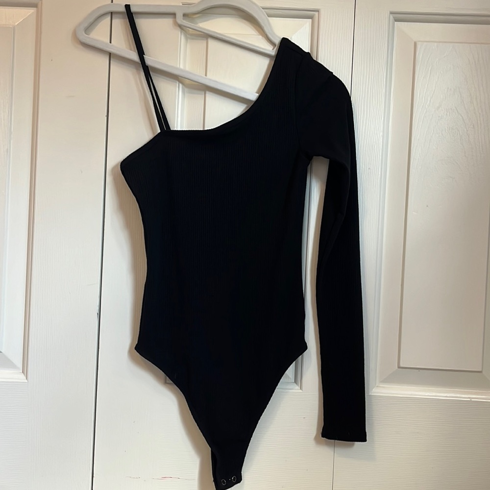 American Eagle Black One Sleeve Bodysuit